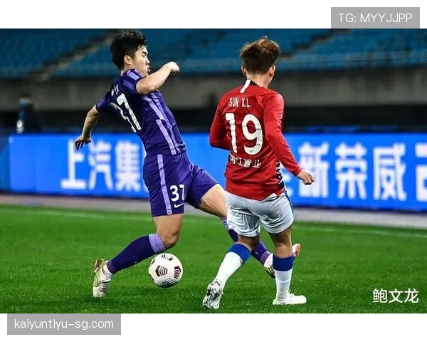 拜仁慕尼黑高位压迫下防线频被打穿,防守稳定性面临考验 拜仁慕尼黑高位压迫下防线频被打穿,防守稳定性面临考验
